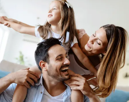 Famille - père, mère et fille